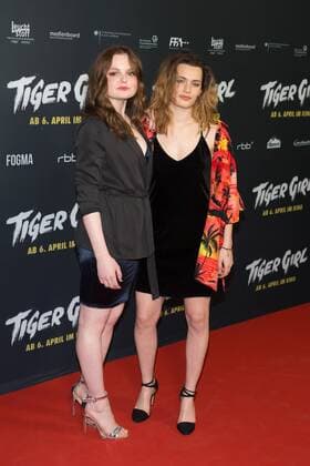 Maria Dragus und Ella Rumpf - Berlin Premiere des Kinofilms TIGER GIRL in Berlin am 20.03.2017. Premiere TIGER GIRL