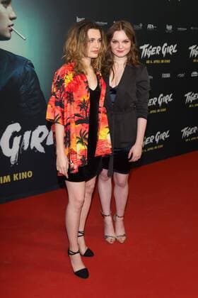 Ella Rumpf und Maria Dragus - Berlin Premiere des Kinofilms TIGER GIRL in Berlin am 20.03.2017. Premiere TIGER GIRL