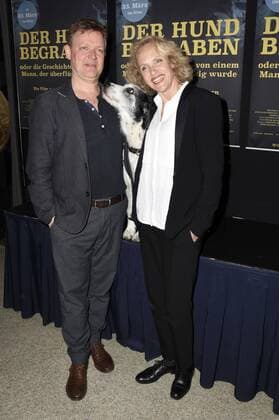 Justus von Dohnanyi, Kurt und Juliane Köhler bei der Premiere des Kinofilms Der Hund begraben im Rio Filmpalast. München, 20.03.2017 Foto:xP.xSchönbergerx xFuturexImage