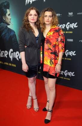 Maria - Victoria Dragus und Ella Rumpf bei der Filmpremiere - Tiger Girl - im Kino Zoo Palast, Berlin Copyright imago stock&people GmbH Tinkeres Datum: 20.03.2017 Film Tiger Girl