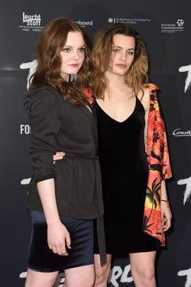 Maria Dragus und Ella Rumpf bei der Premiere des Kinofilms Tiger Girl im Zoo-Palast. Berlin, 20.03.2017 Foto:xF.xKernx xFuturexImage
