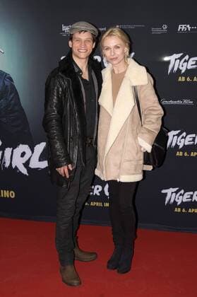 Vinzenz Kiefer mit Ehefrau Masha Tokareva bei der Premiere des Kinofilms Tiger Girl im Zoo-Palast. Berlin, 20.03.2017 Foto:xK.xWernerx xFuturexImage