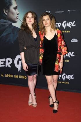 Maria Dragus und Ella Rumpf bei der Premiere des Kinofilms Tiger Girl im Zoo-Palast. Berlin, 20.03.2017 Foto:xK.xWernerx xFuturexImage