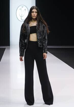 MOSCOW, RUSSIA - MARCH 21, 2017: A model showcases creations during a runway show for the Fall Winter 2017 pret-a-porter collection by Russian fashion designer Valentin Yudashkin at the 37th Moscow Fashion Week at Moscow s Gostiny Dvor Shopping and Exhibition Centre. Stanislav Krasilnikov TASS  TS045048