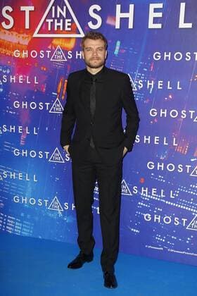 Pilou Asbaek CELEBRITES : Avant Premiere de Ghost in the Shell - Paris - 21 03 2017 GwendolineLeGoff Panoramic 