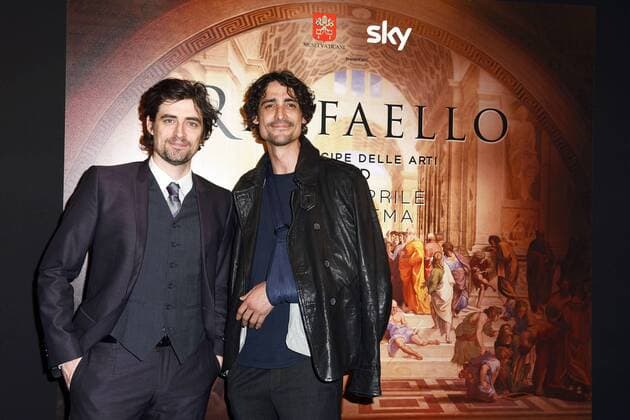Premiere zur Film-Doku Raffaello il Principe delle Arti in Rom Foto IPP Gioia Botteghi roma 23 03 2017 presentazione del film - documentario Raffaello il Principe delle Arti - in 3D nella foto Flavio Parenti e Marco Cocci (con il braccio al collo)  0