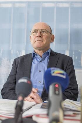Landespressekonferenz mit Winfried Hermann Im Rahmen einer Landespressekonferenz informiert Verkehrsminister Winfried Hermann über die Radverkehrspolitik 2017 in Baden-Württemberg. Aufnahmen im Vorfeld der Pressekonferenz im Ehrenhof des Neuen Schlosses., Stuttgart Copyright: 7aktuell.de