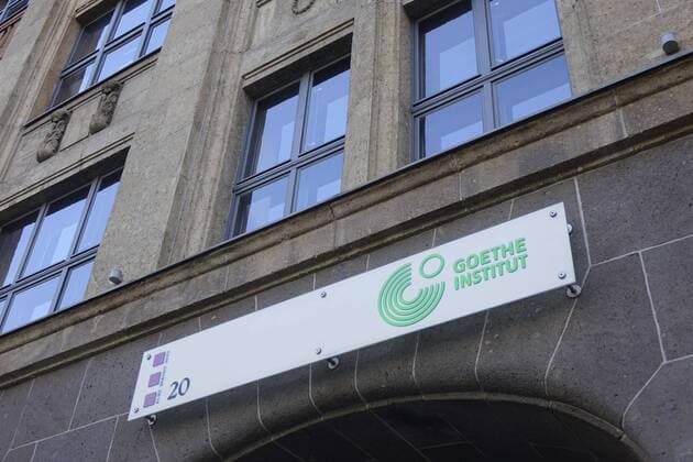 16.02.2017, Mitte, Neue Schönhauser Strasse, Berlin, Gebäude des Goethe-Institut Berlin, Haus, Gebäude, Fassade, Schild, Goethe-Institut, Institut, Goethe, Johann Wolfgang von Goethe, lernen, Sprache, deutsch
