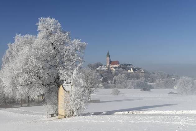 Germany, Bavaria, Pfaffenwinkel, frost at pilgrims path to Andechs  LBF01581