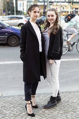 Yasmina Al Zihairi und Julia Niegel bei der Premiere des SAT.1 TV-Films Nackt. Das Netz vergisst nie in der Astor Film Lounge. Berlin, 27.03.2017 Foto:xB.xKriemannx xFuturexImage