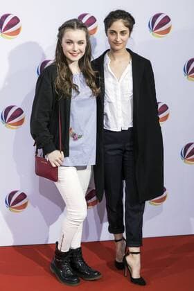 Julia Niegel und Yasmina Al Zihairi bei der Premiere des SAT.1 TV-Films Nackt. Das Netz vergisst nie in der Astor Film Lounge. Berlin, 27.03.2017 Foto:xB.xKriemannx xFuturexImage