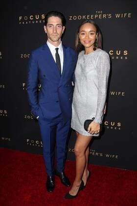 Iddo Goldberg und Ashley Madekwe bei der The Zookeeper s Wife Film Premiere am 27.03.2017 in Los Angeles The Zookeeper s Wife Filmpremiere in Los Angeles, 2017 