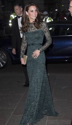 . 28 03 2017. London, United Kingdom. The Duchess of Cambridge arriving at the 2017 Portrait Gala at the National Portrait Gallery in London.  xStephenxLockx xi-Imagesx IIM-14766-0016