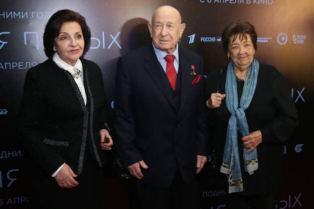 MOSCOW, RUSSIA - MARCH 29, 2017: First cosmonaut to perform a spacewalk Alexei Leonov (C) attends the Moscow premiere of Russian film director Dmitriy Kiselev s First Time drama film about the first ever spacewalk by Leonov at the KARO 11 Oktyabr Cinema. Anton Novoderezhkin TASS  TS0460A3