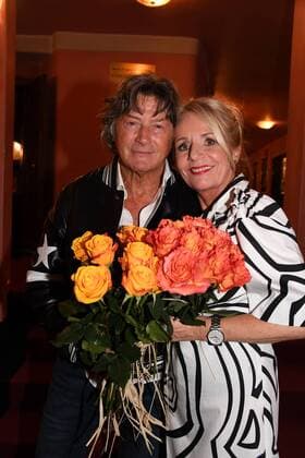 Nora von Collande und Herbert Herrmann Premiere Anderthalb Stunden zu spät Komödie im Bayerischen Hof München 29.03.2017