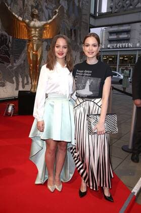 Sonja Gerhardt und Emilia Schüle bei der 38. Verleihung des Jupiter Award 2017 im Cafe Moskau. Berlin, 29.03.2017 Foto:xS.xGabschx xFuturexImage