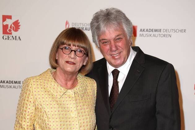 Rolf Zuckowski mit seiner Ehefrau Monika bei der Verleihung Deutscher Musikautorenpreis am 30.03.2017 in Berlin Deutscher Musikautorenpreis 2017 Berlin 