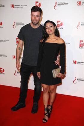 Marteria und seine Freundin Jadu Laciny bei der Verleihung Deutscher Musikautorenpreis am 30.03.2017 in Berlin Deutscher Musikautorenpreis 2017 Berlin 