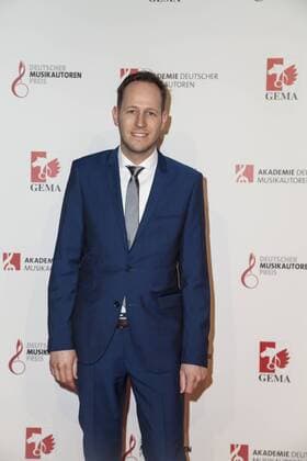 Tobias Reitz auf bei der Preisverleihung des Deutschen Musikautorenpreises am 30.03.2017 Tobias Reitz auf bei der Preisverleihung des Deutschen Musikautorenpreises am 30.03.2017