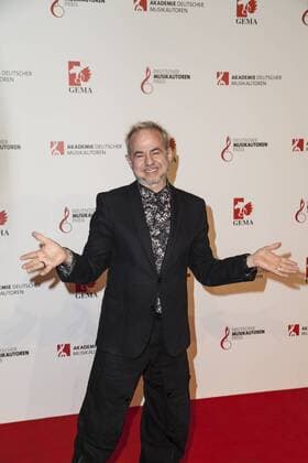 Helmut Zerlett auf bei der Preisverleihung des Deutschen Musikautorenpreises am 30.03.2017 Helmut Zerlett auf bei der Preisverleihung des Deutschen Musikautorenpreises am 30.03.2017