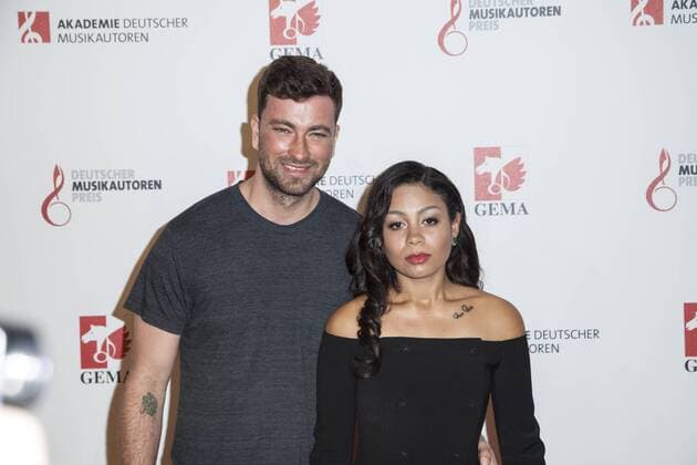 Marteria und Jadu Freydank auf bei der Preisverleihung des Deutschen Musikautorenpreises am 30.03.2017 Marteria und Jadu Freydank auf bei der Preisverleihung des Deutschen Musikautorenpreises am 30.03.2017