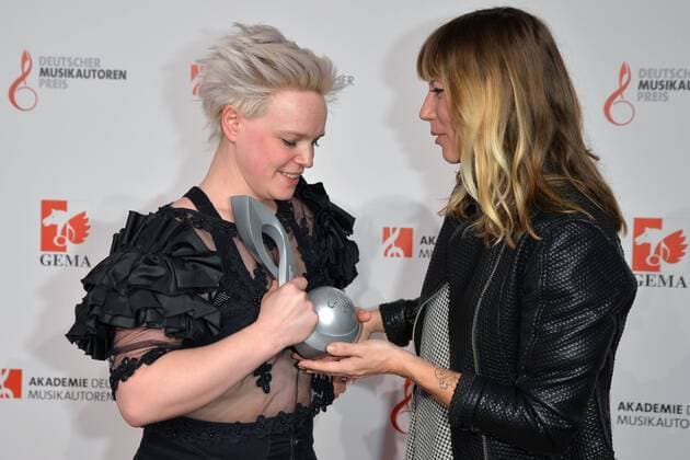 Composition Rock Pop, Wallis Bird, Laudatorin Mieze Katz, buergerlich Maria Mummert Deutscher Musikautorenpreis im Hotel Ritz-Carlton in Berlin, am 30.03.2017
