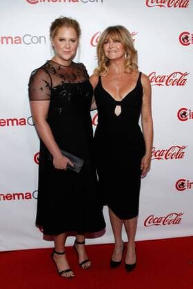Amy Schumer and Goldie Hawn arrive for the CinemaCon 2017 Big Screen Achievement Awards at Caesars Palace, Las Vegas, Nevada on March 30, 2017.  LAV2017033068 JAMESxATOA