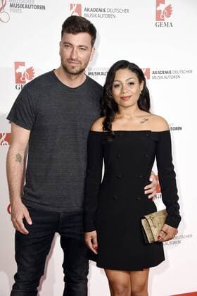 Marten Laciny Marteria mit Ehefrau Jadula Laciny bei der 9. Verleihung des Deutschen Musikautorenpreises 2017 im Hotel Ritz Carlton. Berlin, 30.03.2017 Foto:xF.xKernx xFuturexImage