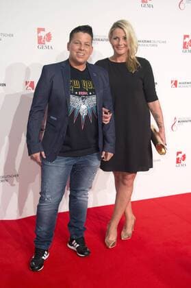 Kerstin Ott mit ihrer Partnerin Carolina bei der 9. Verleihung des Deutschen Musikautorenpreises 2017 im Hotel Ritz Carlton. Berlin, 30.03.2017 Foto:xF.xKernx xFuturexImage