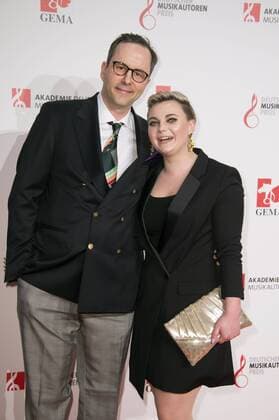 Kurt Krömer und Elzbieta Steinmetz (Elaiza) bei der 9. Verleihung des Deutschen Musikautorenpreises 2017 im Hotel Ritz Carlton. Berlin, 30.03.2017 Foto:xF.xKernx xFuturexImage