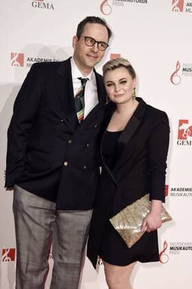 Kurt Krömer und Elzbieta Steinmetz (Elaiza) bei der 9. Verleihung des Deutschen Musikautorenpreises 2017 im Hotel Ritz Carlton. Berlin, 30.03.2017 Foto:xF.xKernx xFuturexImage