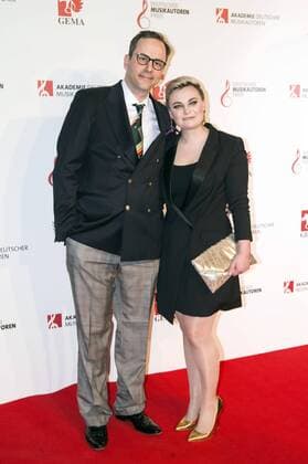 Kurt Krömer und Elzbieta Ela Steinmetz (Elaiza) bei der 9. Verleihung des Deutschen Musikautorenpreises 2017 im Hotel Ritz Carlton. Berlin, 30.03.2017 Foto:xK.xWernerx xFuturexImage