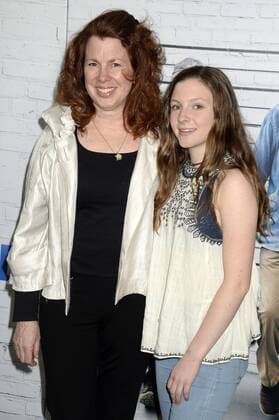 Siobhan Fallon Hogan mit Tochter bei der Weltpremiere des Kinofilms Going in Style Abgang mit Stil im SVA Theatre. New York, 30.03.2017 Foto:xD.xVanxTinex xFuturexImage