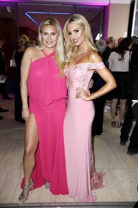 Magdalena Brzeska und Rosanna Davison bei der 4. Verleihung des Deutschen Kosmetikpreises Gloria 2017 im Hilton Düsseldorf. Düsseldorf, 31.03.2017 Foto:xS.xGabschx xFuturexImage