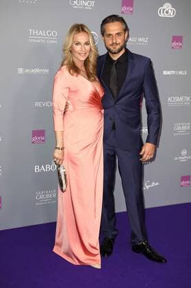 Caroline Beil mit Freund Philipp Sattler bei der 4. Verleihung des Deutschen Kosmetikpreises Gloria 2017 im Hilton Düsseldorf. Düsseldorf, 31.03.2017 Foto:xS.xGabschx xFuturexImage