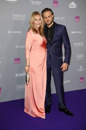 Caroline Beil mit Freund Philipp Sattler bei der 4. Verleihung des Deutschen Kosmetikpreises Gloria 2017 im Hilton Düsseldorf. Düsseldorf, 31.03.2017 Foto:xS.xGabschx xFuturexImage