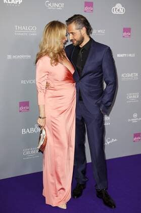 Caroline Beil mit Freund Philipp Sattler bei der 4. Verleihung des Deutschen Kosmetikpreises Gloria 2017 im Hilton Düsseldorf. Düsseldorf, 31.03.2017 Foto:xS.xGabschx xFuturexImage