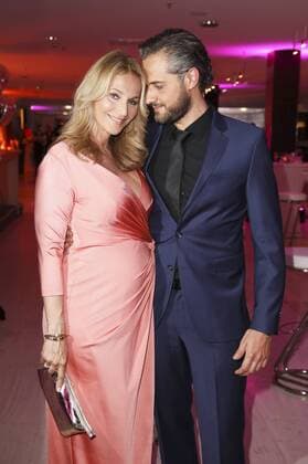 Caroline Beil und Freund Philipp Sattler bei der 4. Verleihung des Deutschen Kosmetikpreises Gloria 2017 im Hilton Düsseldorf. Düsseldorf, 31.03.2017 Foto:xS.xGabschx xFuturexImage