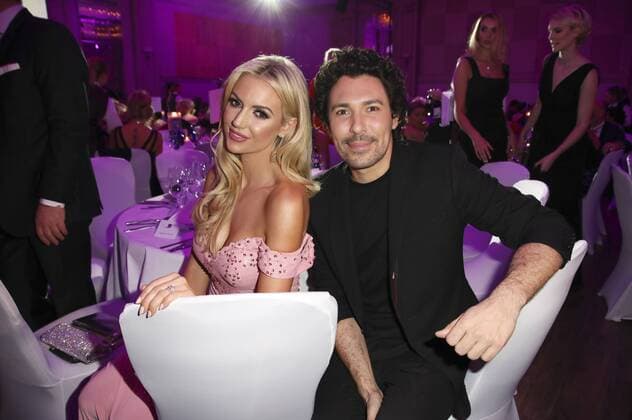 Rosanna Davison und Boris Entrup bei der 4. Verleihung des Deutschen Kosmetikpreises Gloria 2017 im Hilton Düsseldorf. Düsseldorf, 31.03.2017 Foto:xS.xGabschx xFuturexImage