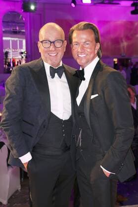 Thomas Rath mit Ehemann Sandro bei der 4. Verleihung des Deutschen Kosmetikpreises Gloria 2017 im Hilton Düsseldorf. Düsseldorf, 31.03.2017 Foto:xS.xGabschx xFuturexImage