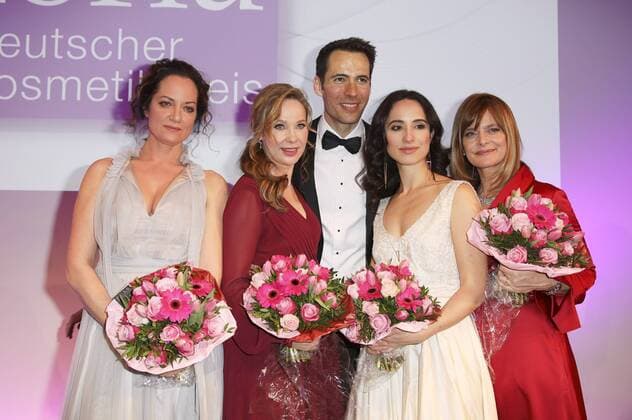 Natalia Wörner, Ann-Kathrin Kramer, Alexander Mazza, Stephanie Stumph und Nastassja Kinski bei der 4. Verleihung des Deutschen Kosmetikpreises Gloria 2017 im Hilton Düsseldorf. Düsseldorf, 31.03.2017 Foto:xS.xGabschx xFuturexImage