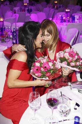 Mariella Ahrens und Nastassja Kinski bei der 4. Verleihung des Deutschen Kosmetikpreises Gloria 2017 im Hilton Düsseldorf. Düsseldorf, 31.03.2017 Foto:xS.xGabschx xFuturexImage