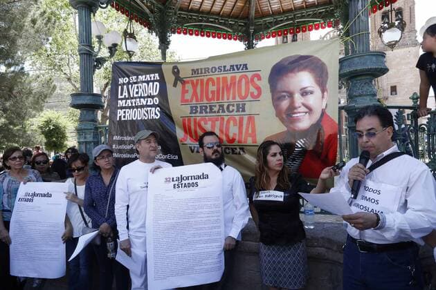 April 2, 2017 - Mexico - EUM20170402NAC04.JPG.CHIHUHUA, Chih. ViolenceViolencia-Chihuhua.- El grupo de periodistas demando a las autoridades enfocar su linea de investigacion en el trabajo periodistico que realizaba Miroslava Breach. Foto: Agencia EL UNIVERSALLuis CortesJMA Mexico  - ZUMAu78_ 20170402_zaf_u78_027 Copyright: xElxUniversalx