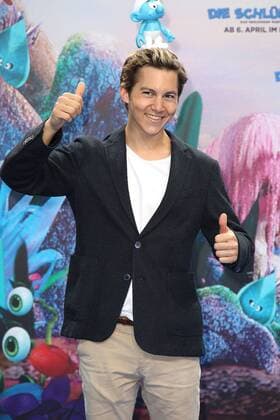Tim Oliver Schultz bei der Film Premiere von Die Schlümpfe - Das verlorene Dorf am 2.04.2017 in Berlin Die Schluempfe - Das verlorene Dorf Filmpremiere in Berlin, 2017 