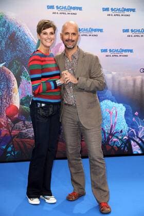 Christoph Maria Herbst und seine Ehefrau Gisi Herbst bei der Film Premiere von Die Schlümpfe - Das verlorene Dorf am 2.04.2017 in Berlin Die Schluempfe - Das verlorene Dorf Filmpremiere in Berlin, 2017 