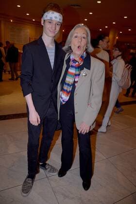 Rebecca Voelz mit Neffe Joe Voelz Premiere der Wellnesskomoedie AUFGUSS im Theater am Kurfuerstendamm in Berlin, am 02.03.2017