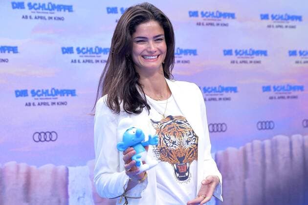 Shermine Sharivar Ankunft am Blauen Teppich zur Deutschlandpremiere des Animationsfilmes, Die Schluempfe, das verlorene Dorf im Cinestar im Sony Center in Berlin, am 02.04.2017