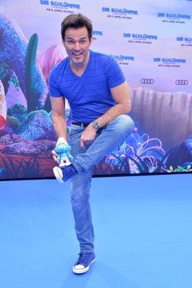 Tobey Wilson Ankunft am Blauen Teppich zur Deutschlandpremiere des Animationsfilmes, Die Schluempfe, das verlorene Dorf im Cinestar im Sony Center in Berlin, am 02.04.2017