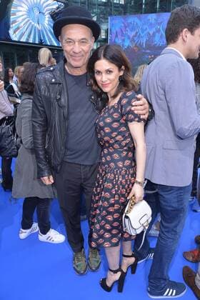 Heiner Lauterbach, Viktoria Lauterbach Ankunft am Blauen Teppich zur Deutschlandpremiere des Animationsfilmes, Die Schluempfe, das verlorene Dorf im Cinestar im Sony Center in Berlin, am 02.04.2017