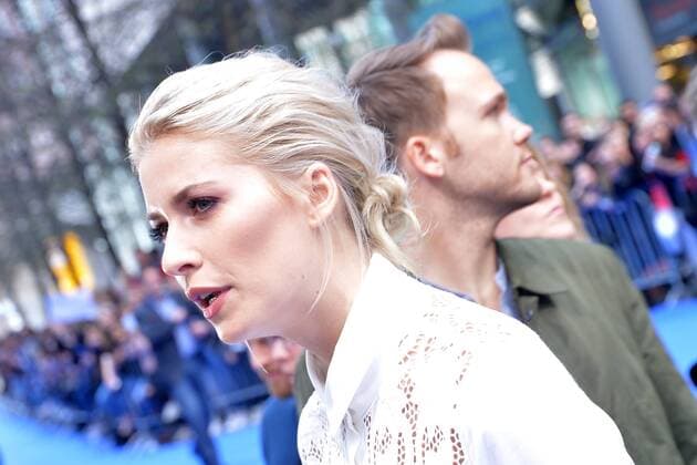 Lena Gercke Ankunft am Blauen Teppich zur Deutschlandpremiere des Animationsfilmes, Die Schluempfe, das verlorene Dorf im Cinestar im Sony Center in Berlin, am 02.04.2017